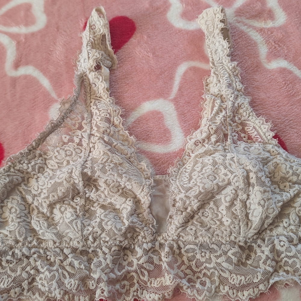 Aerie Lace Bralette in Beige